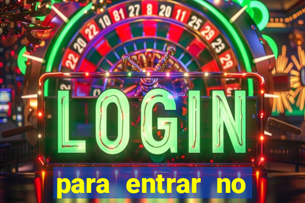 para entrar no time de futebol profissional o jogador deve ter pelo menos 18 anos